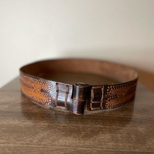 Vintage Leather Belt w/ metal bolt closure